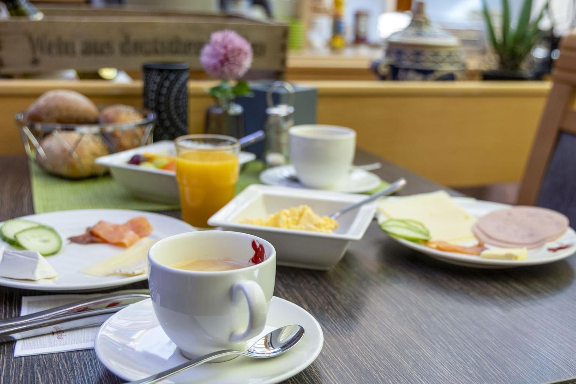 Apartmenthaus Burgenheimat In Rhens Bei Koblenz Extérieur photo