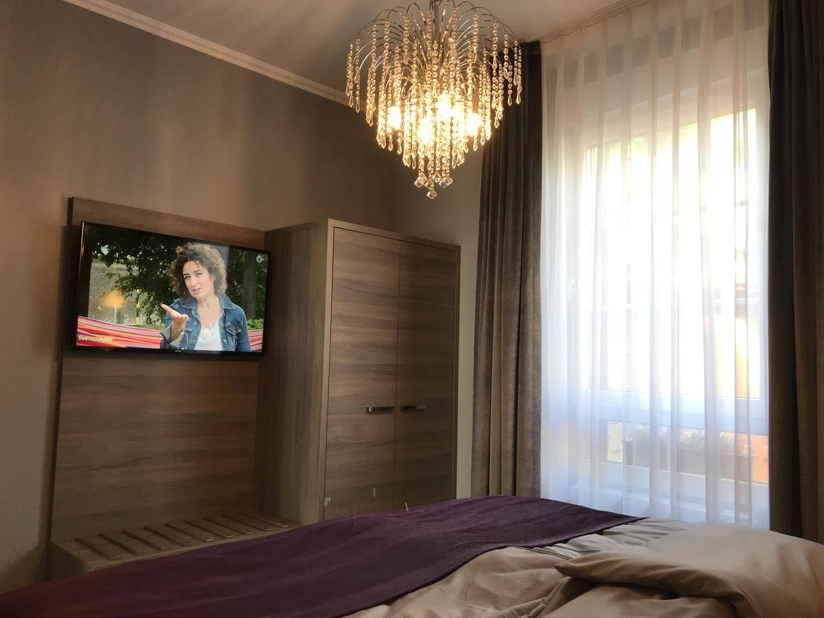 Apartmenthaus Burgenheimat In Rhens Bei Koblenz Extérieur photo