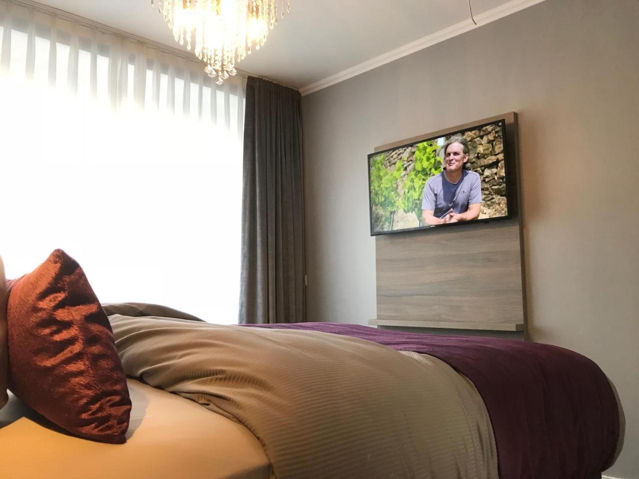 Apartmenthaus Burgenheimat In Rhens Bei Koblenz Extérieur photo